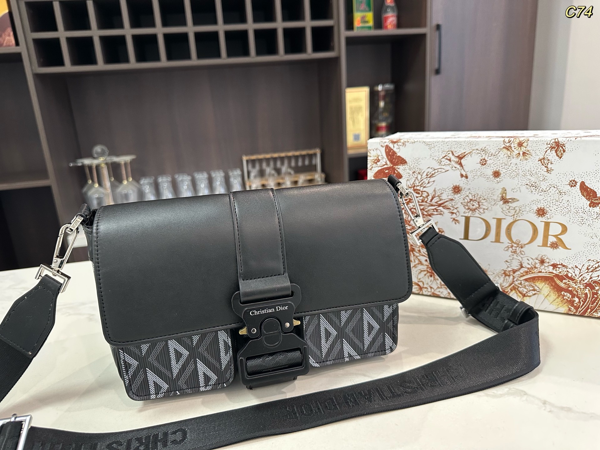 Dior