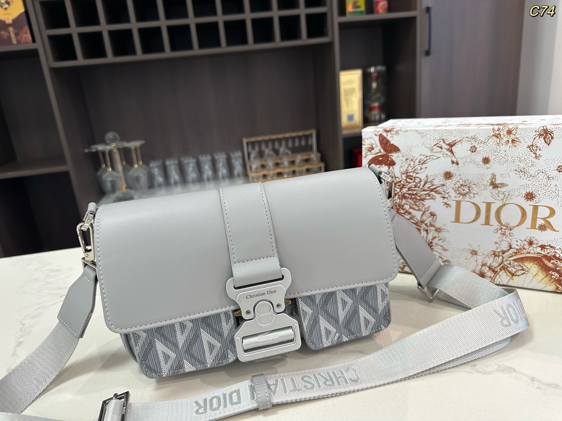 Dior