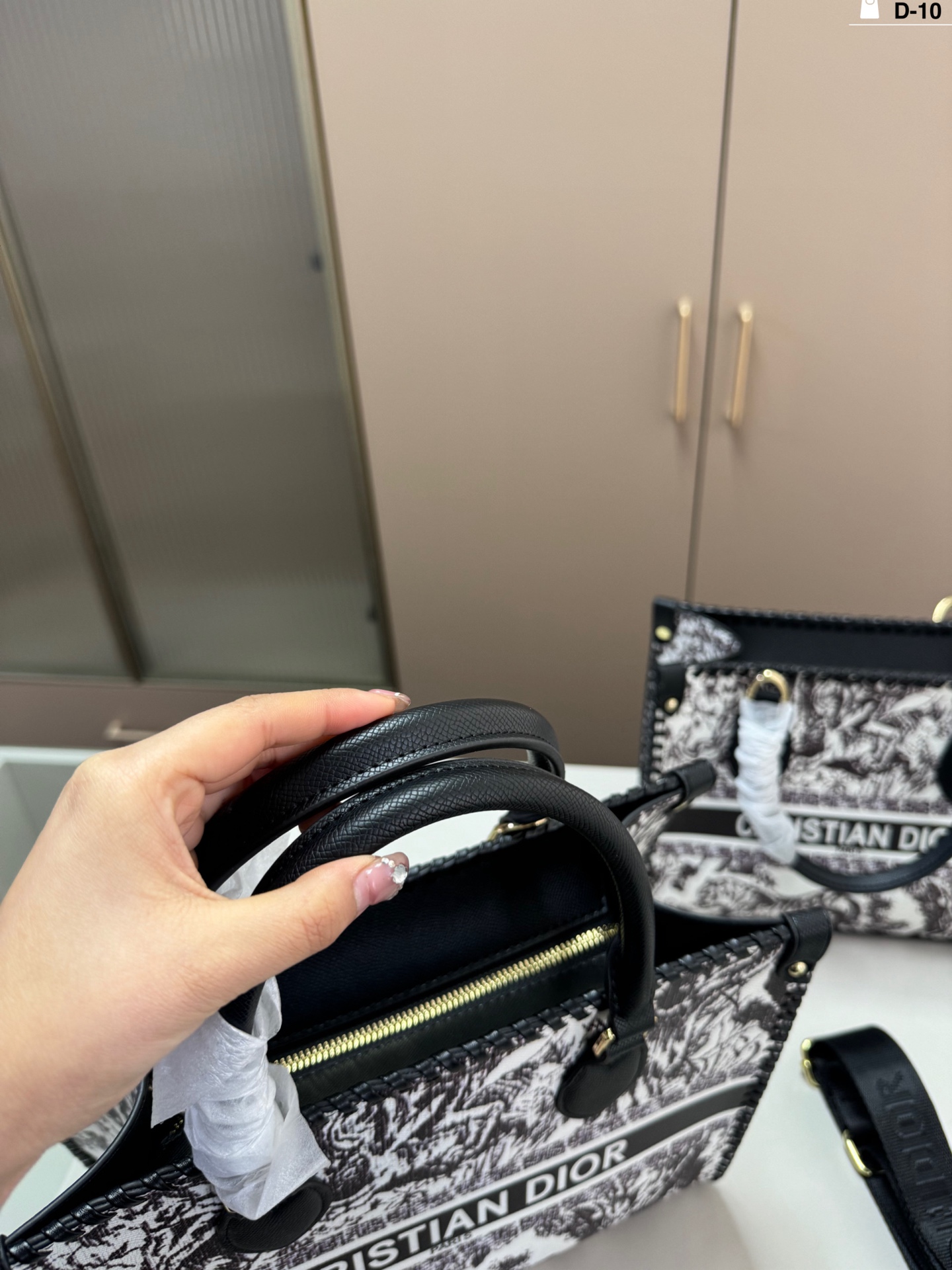 Dior