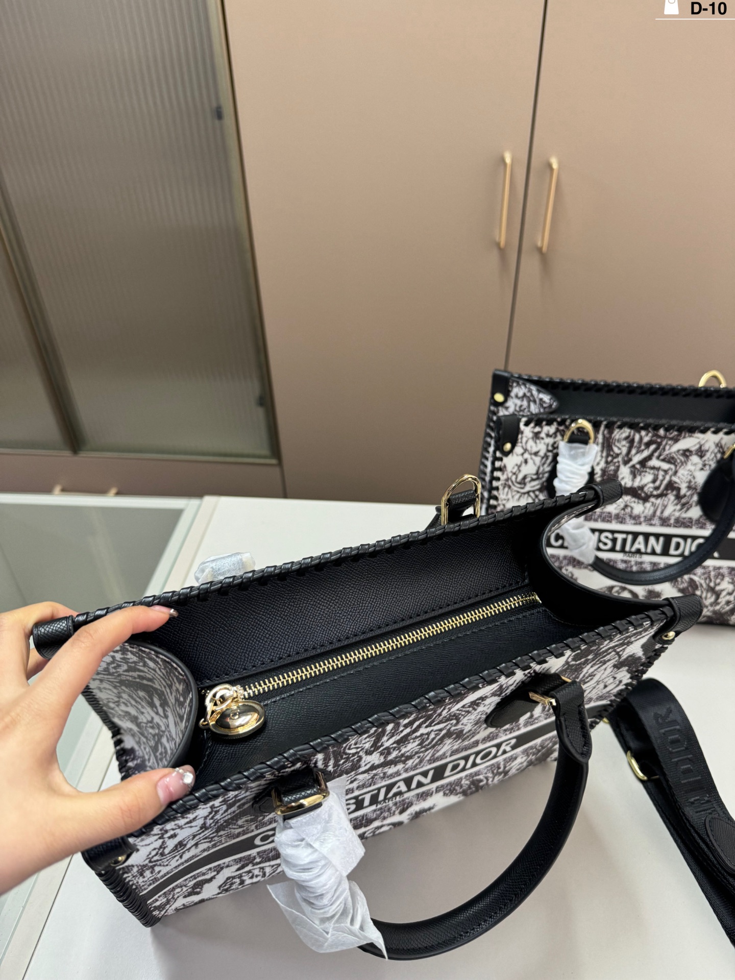 Dior