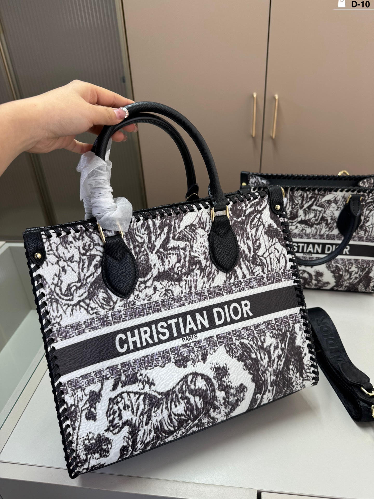 Dior