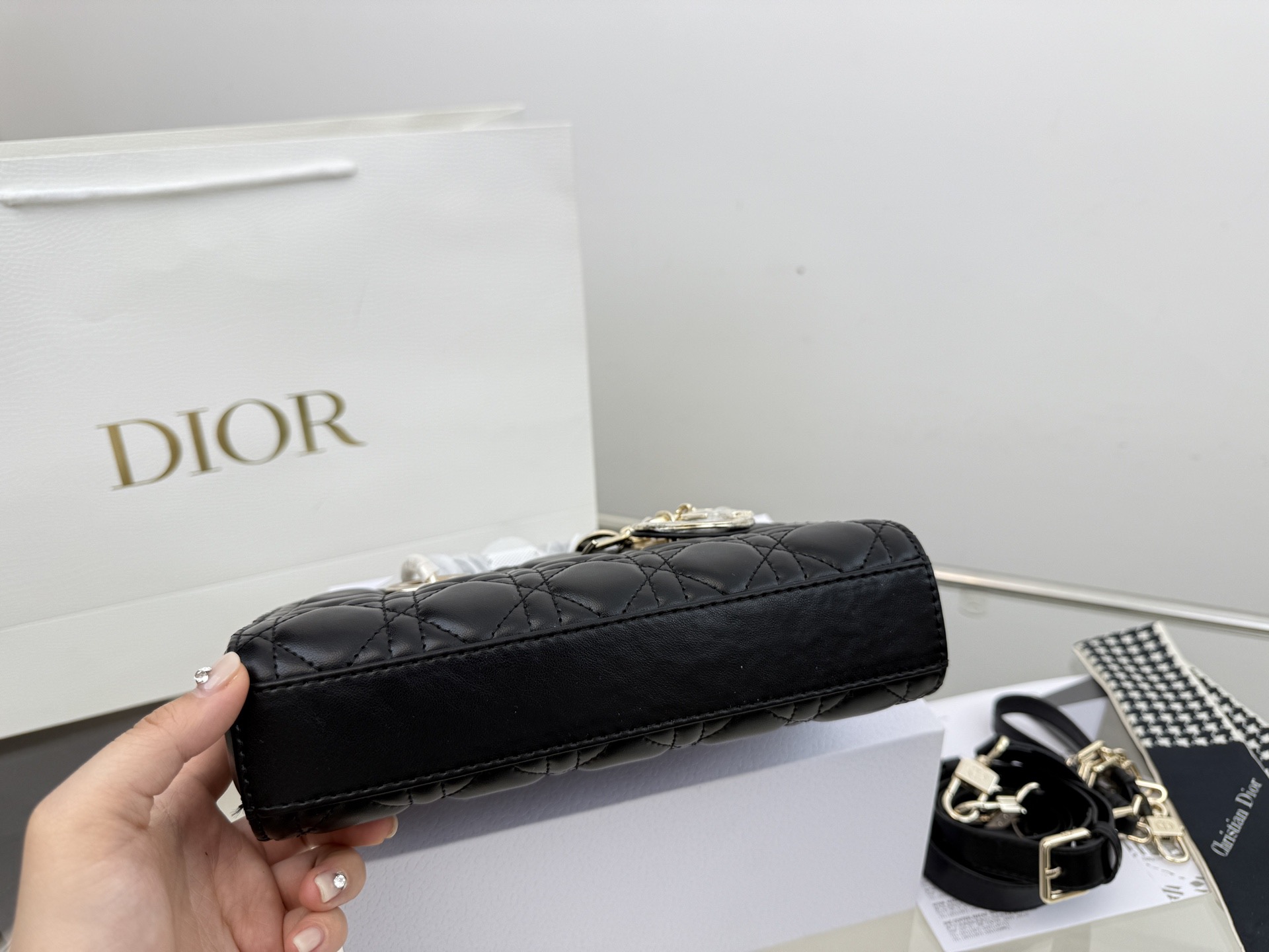 Dior