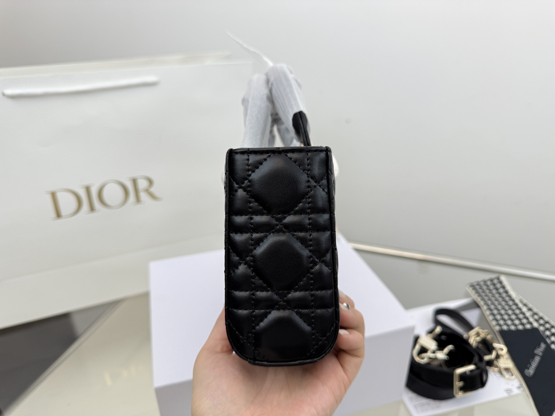 Dior