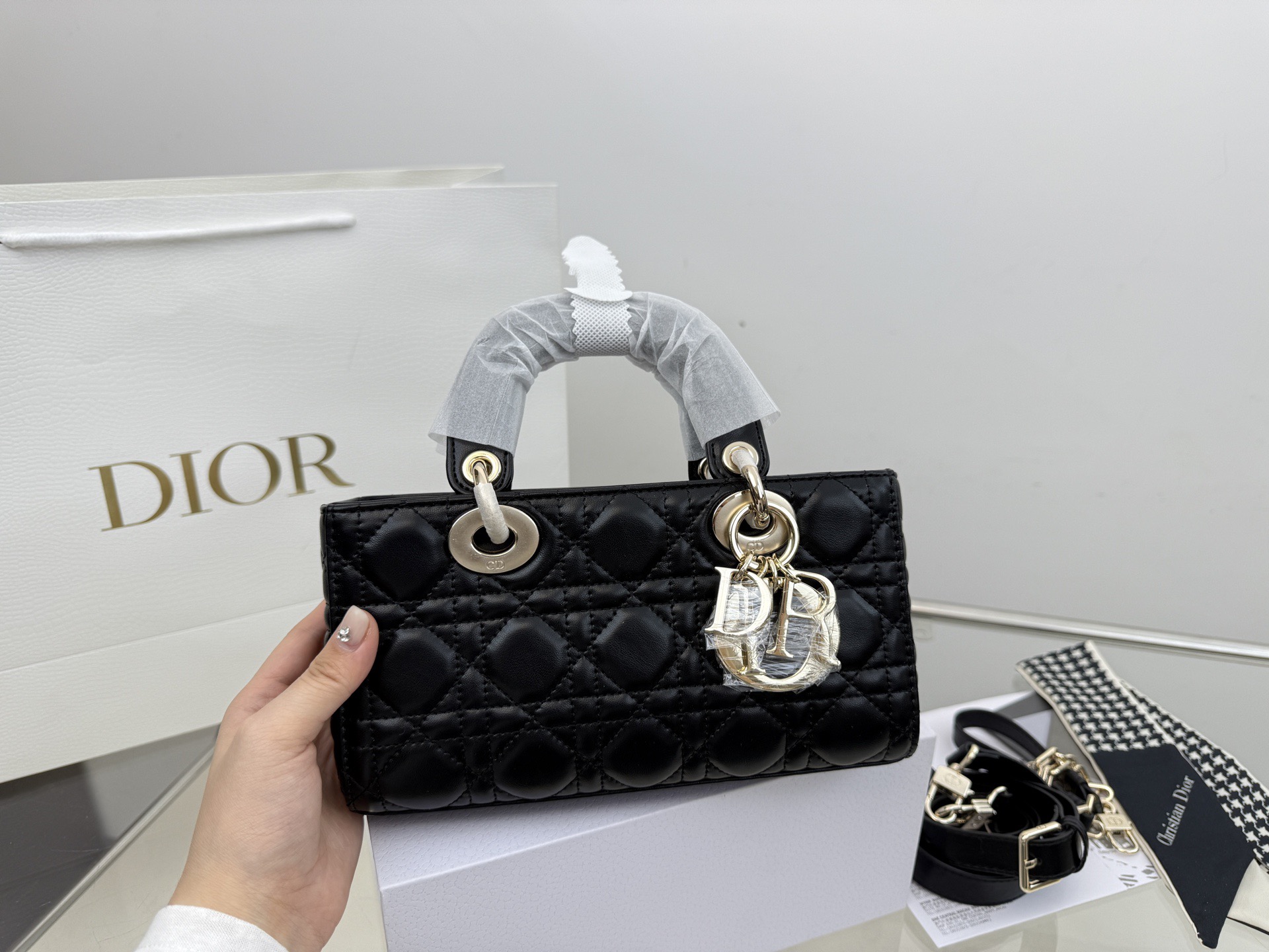 Dior