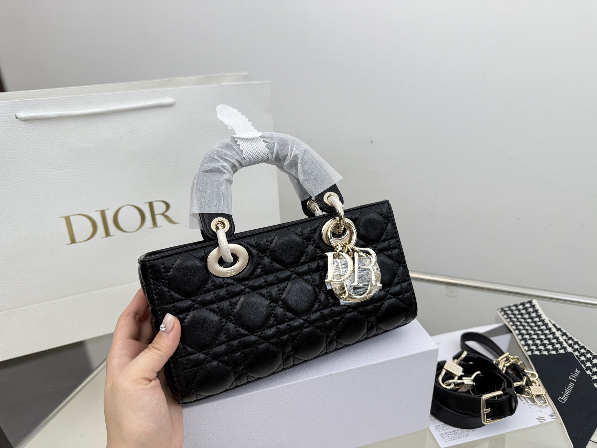 Dior