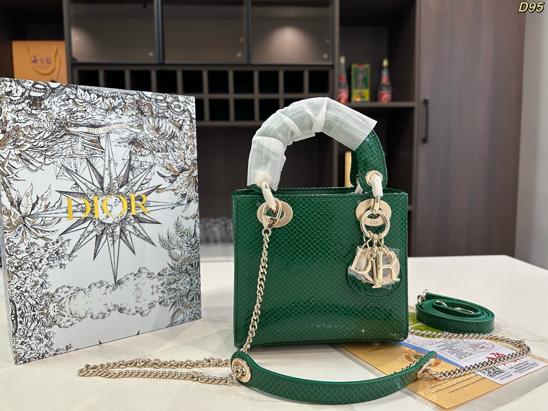 Dior