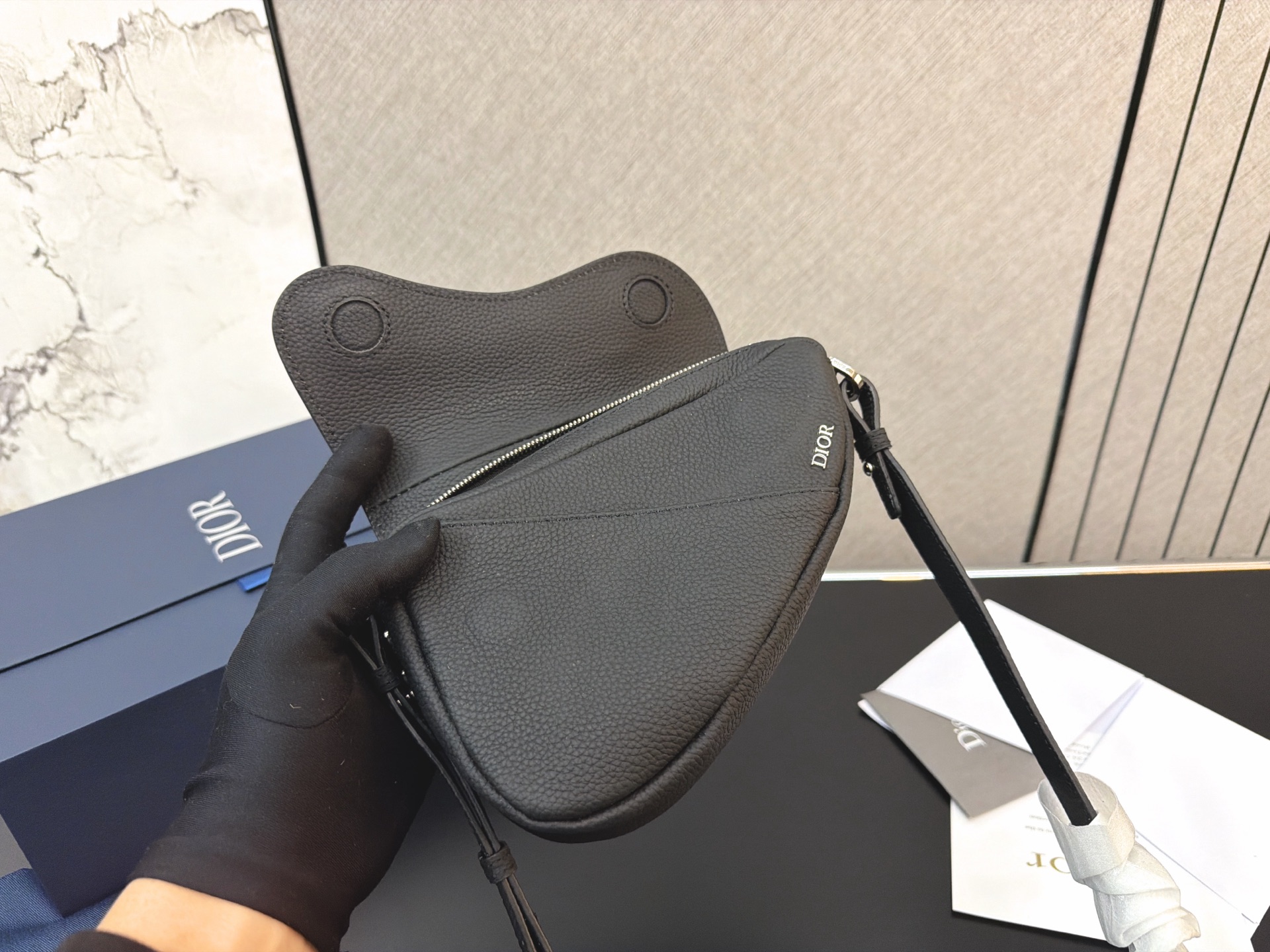 Dior