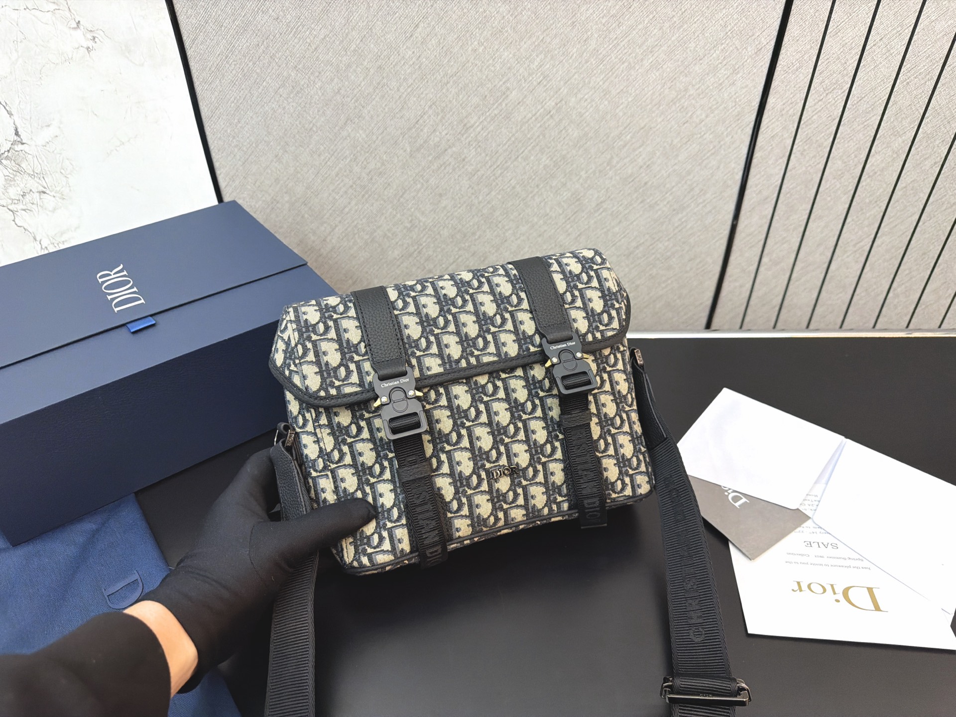 Dior
