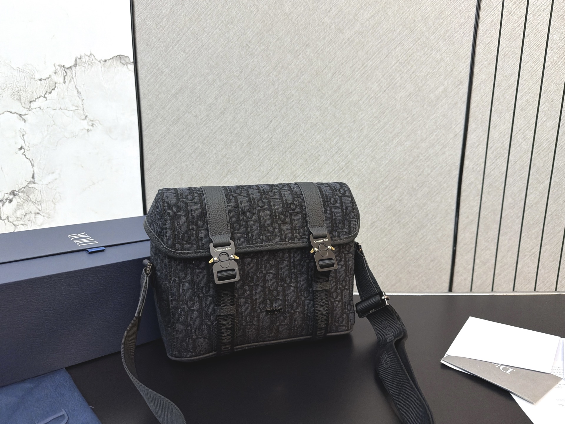 Dior