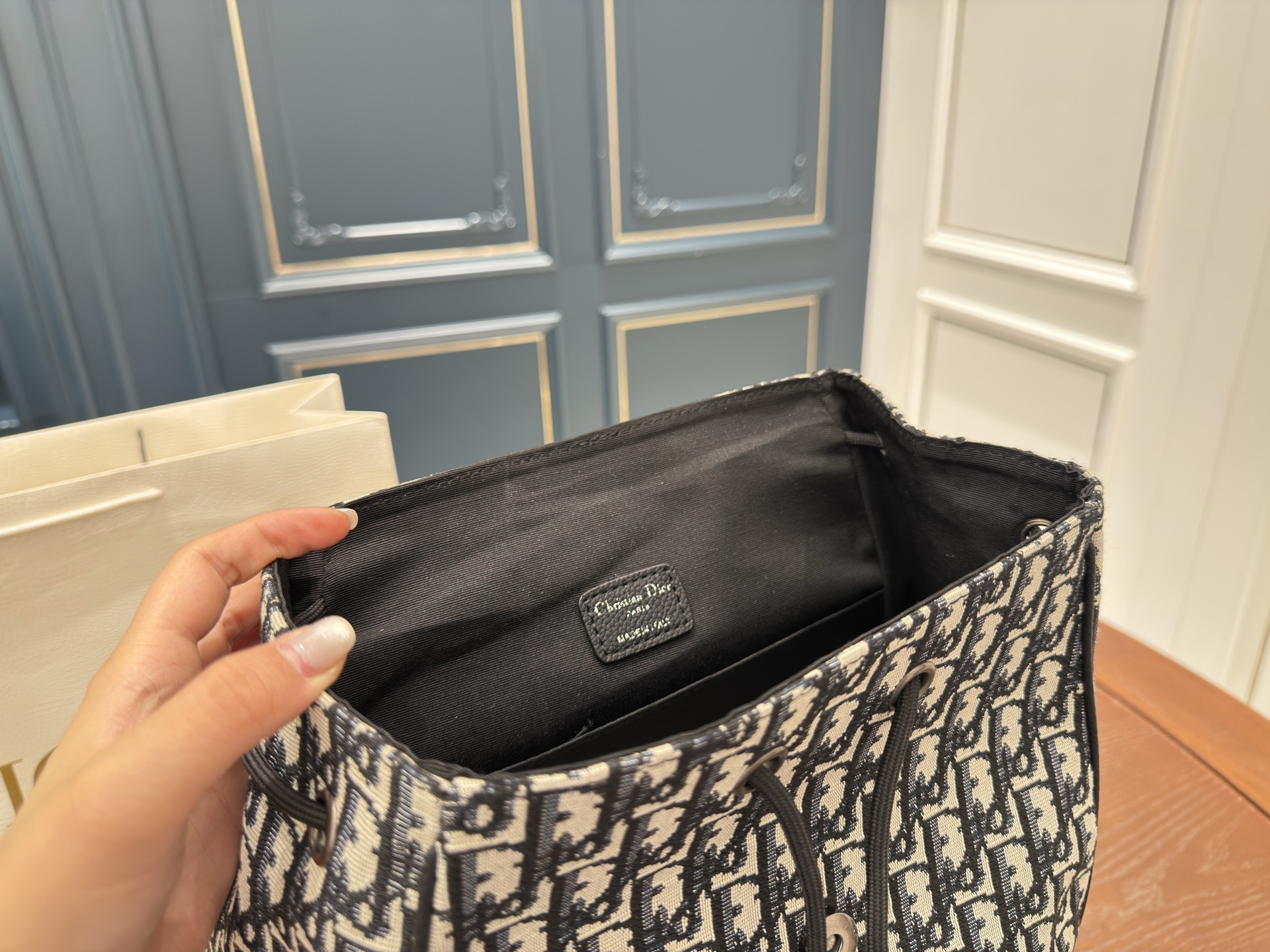 Dior