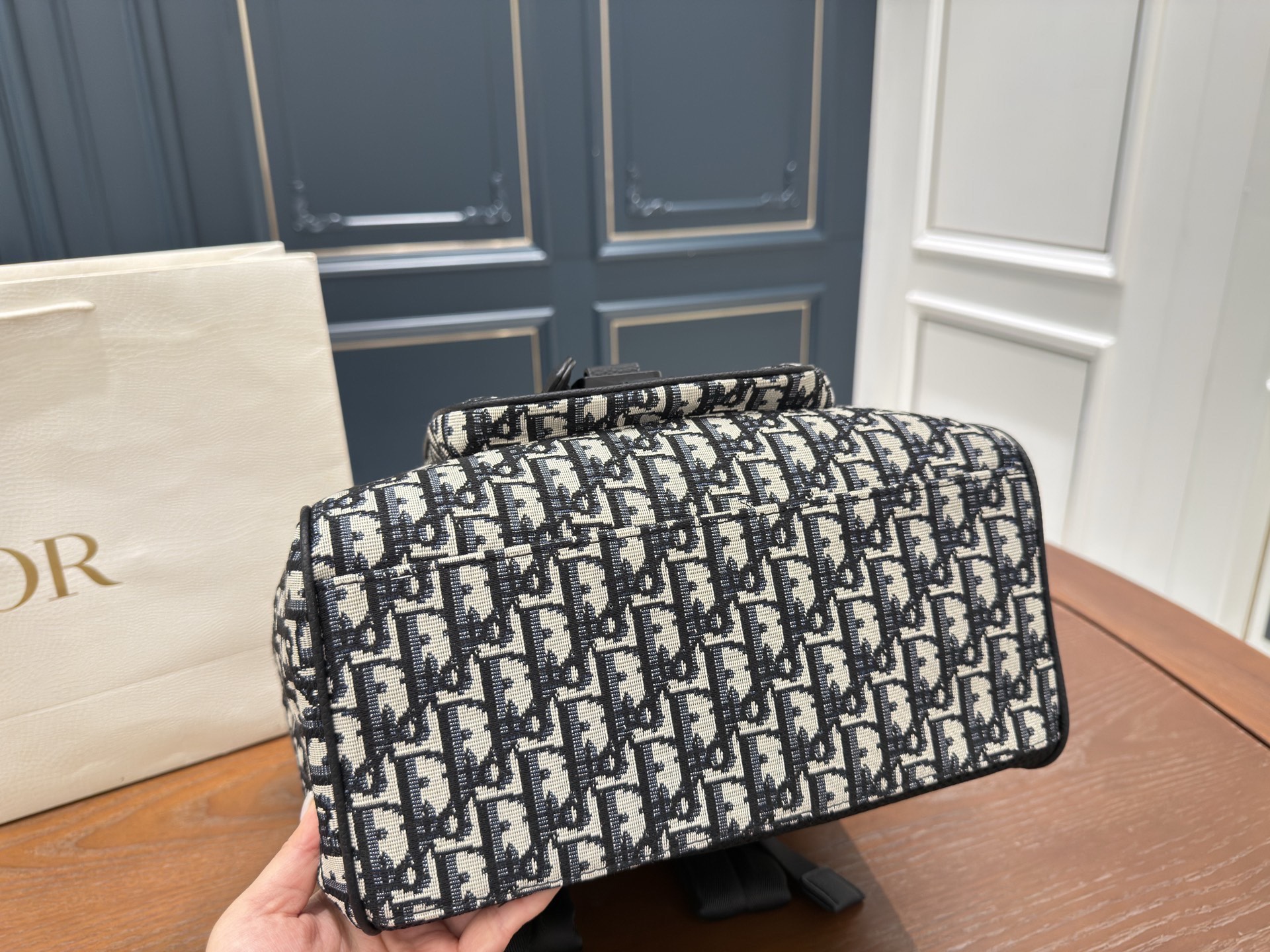 Dior