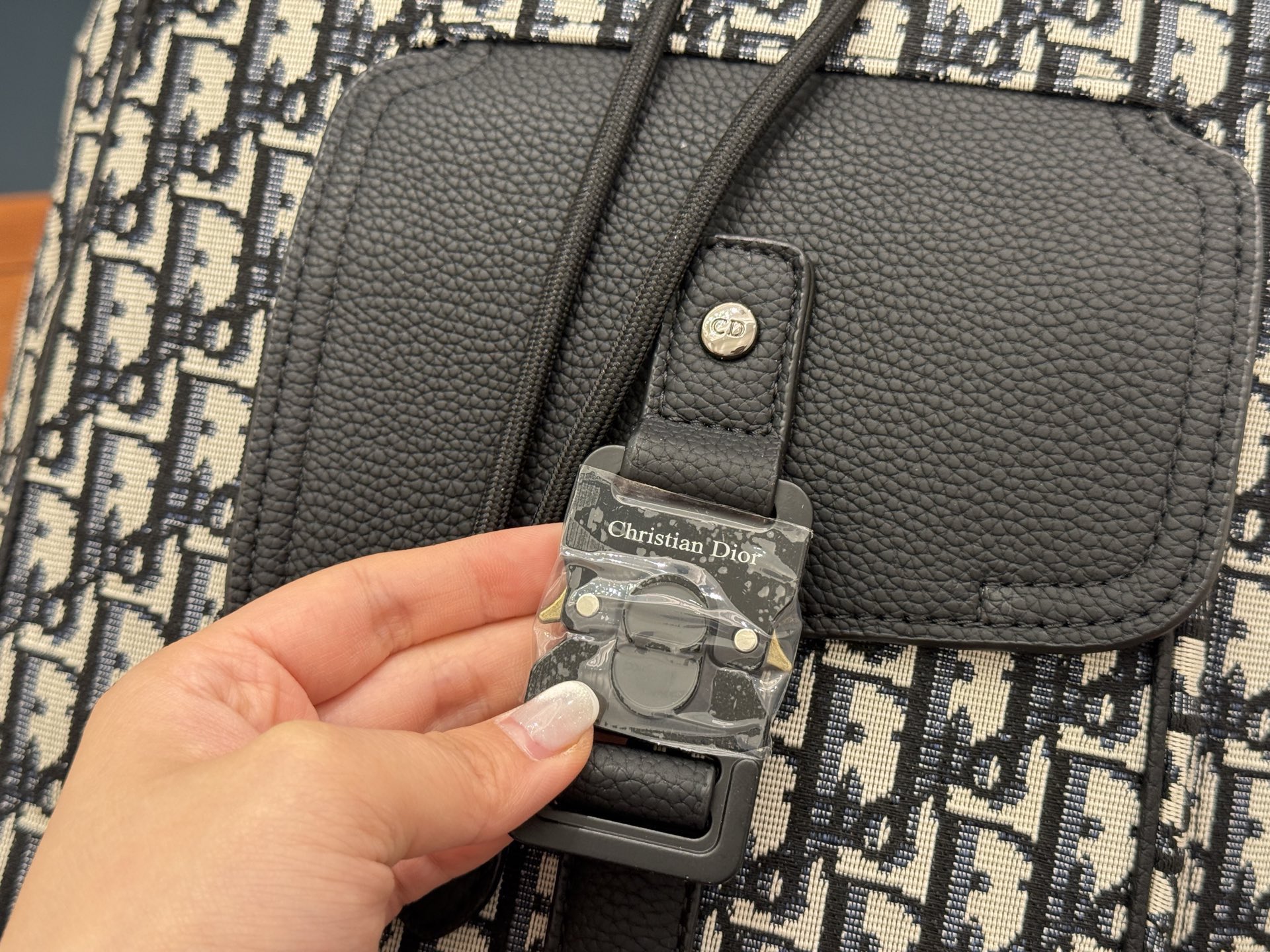 Dior