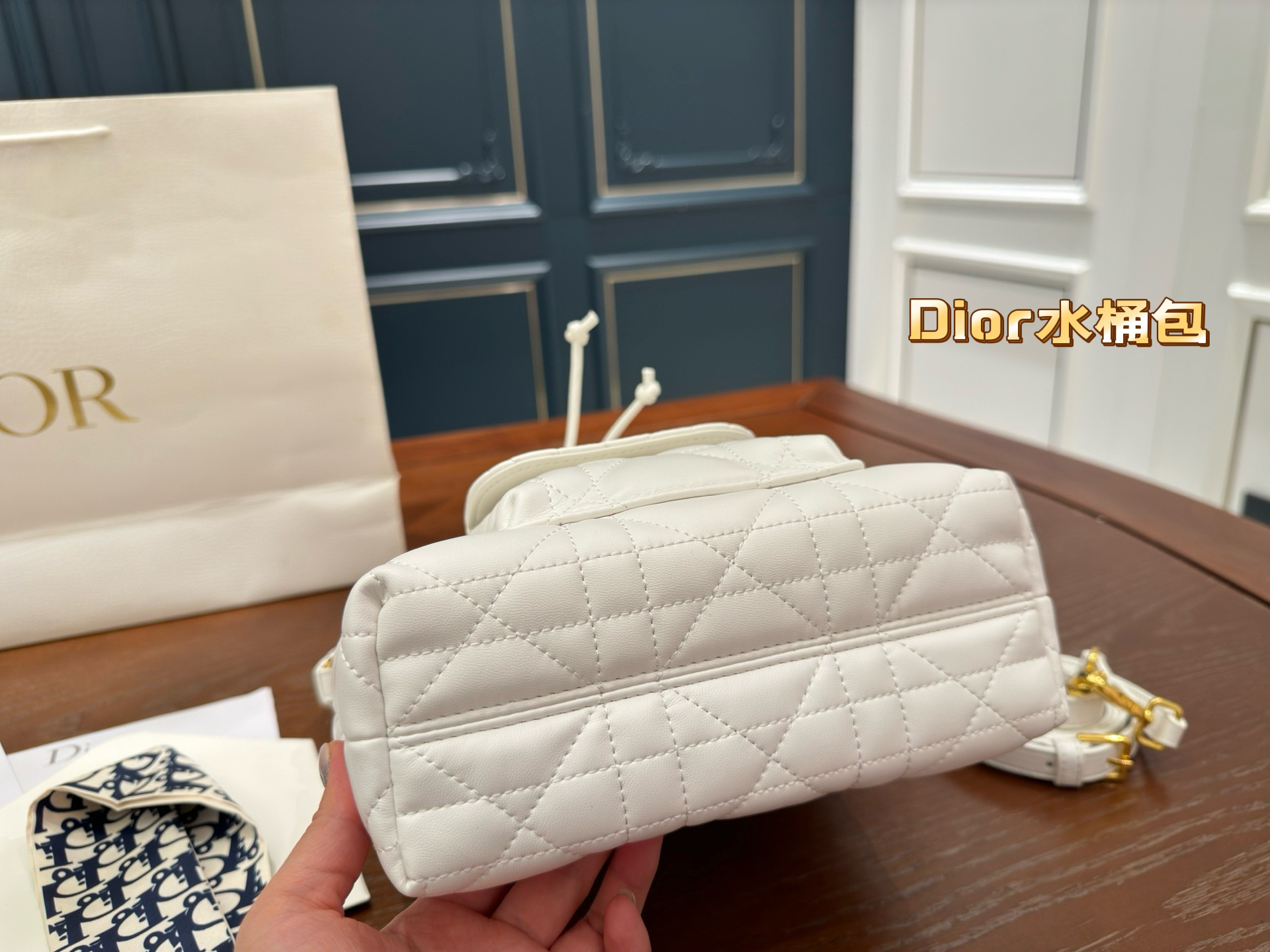 Dior
