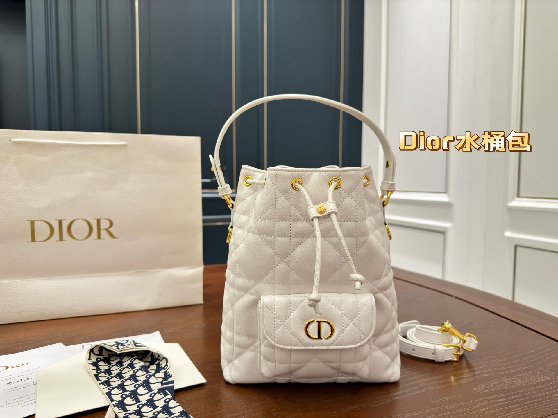 Dior