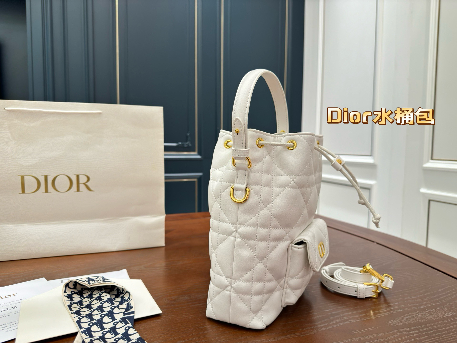 Dior