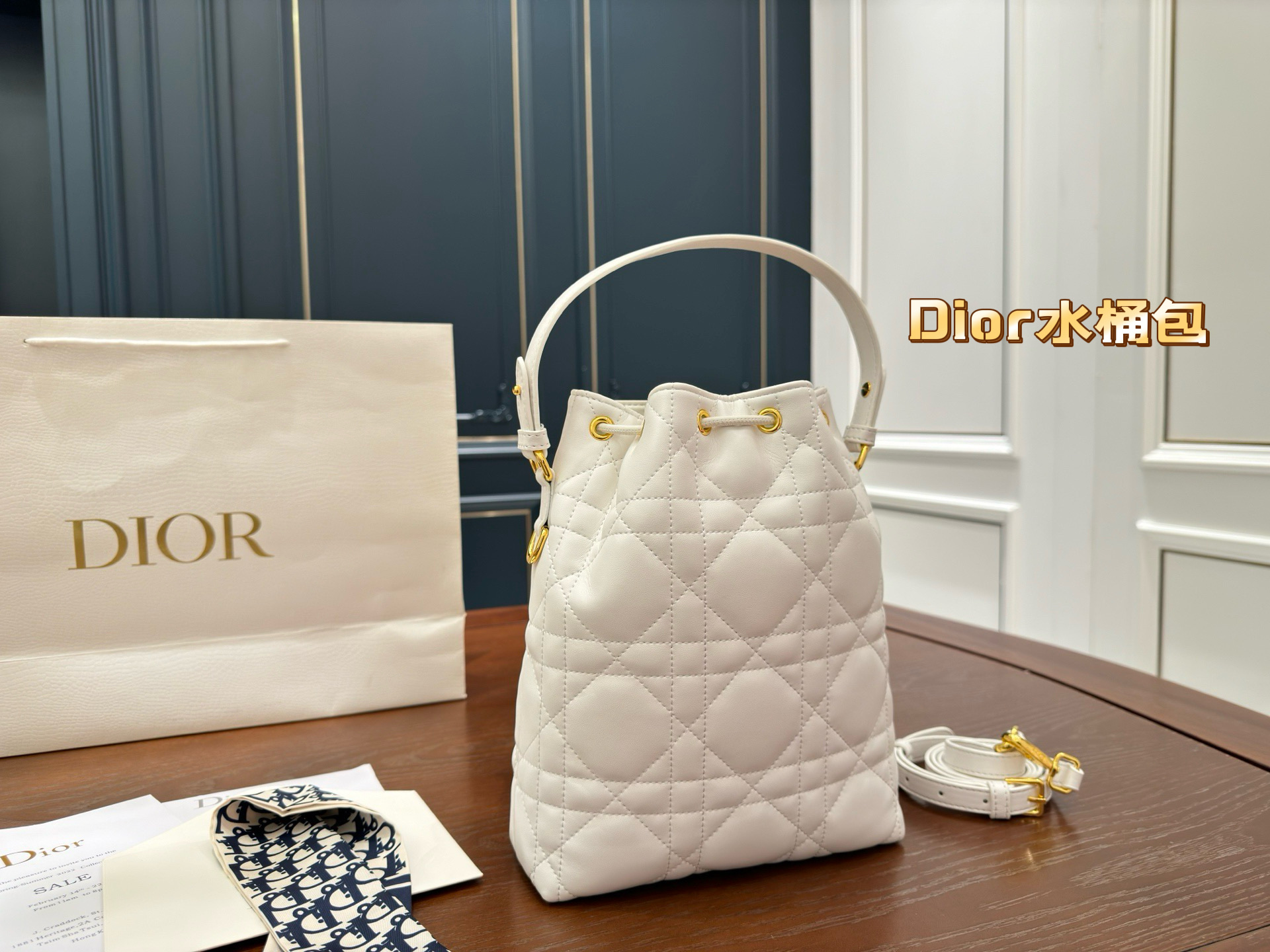 Dior