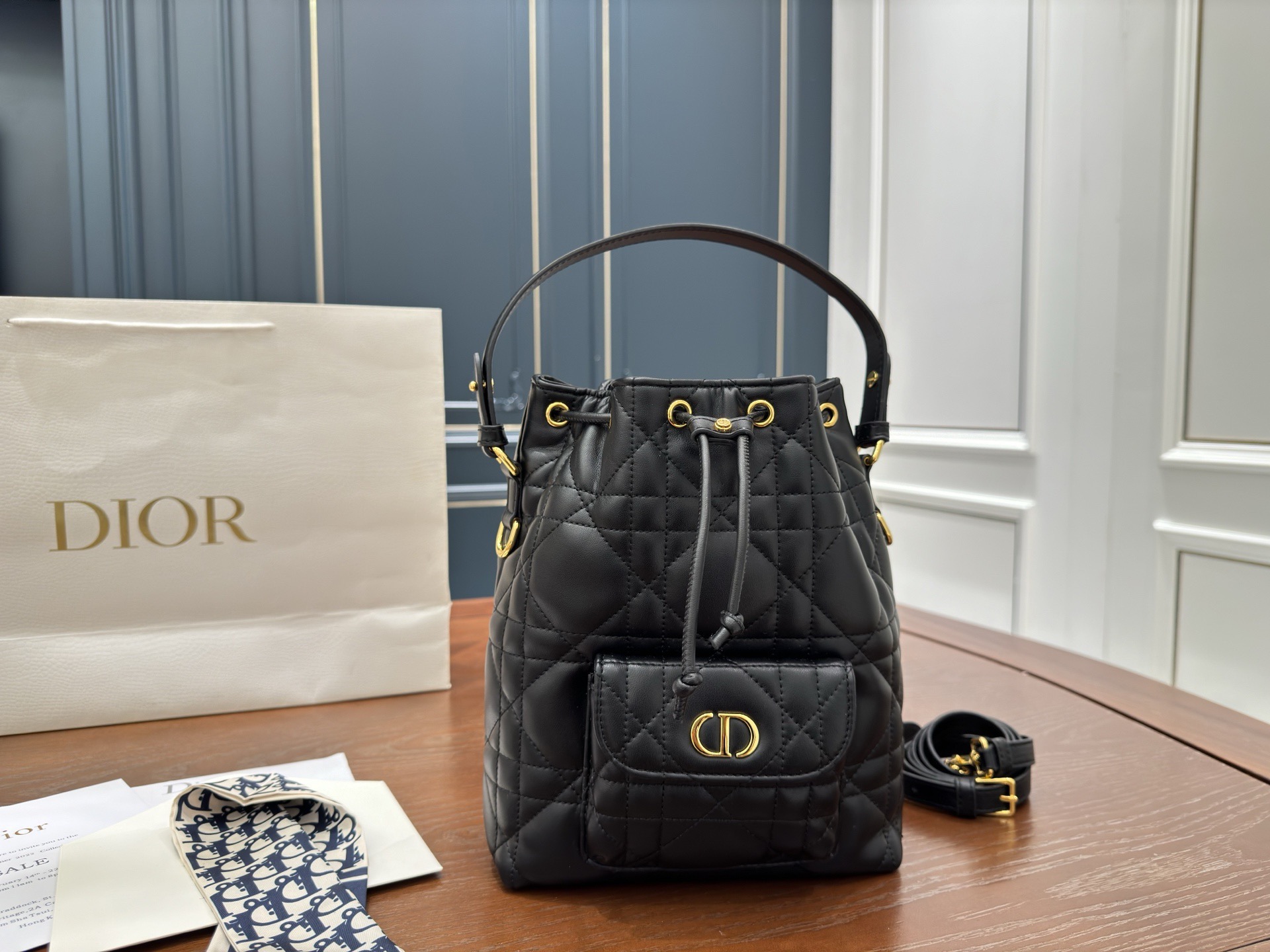 Dior