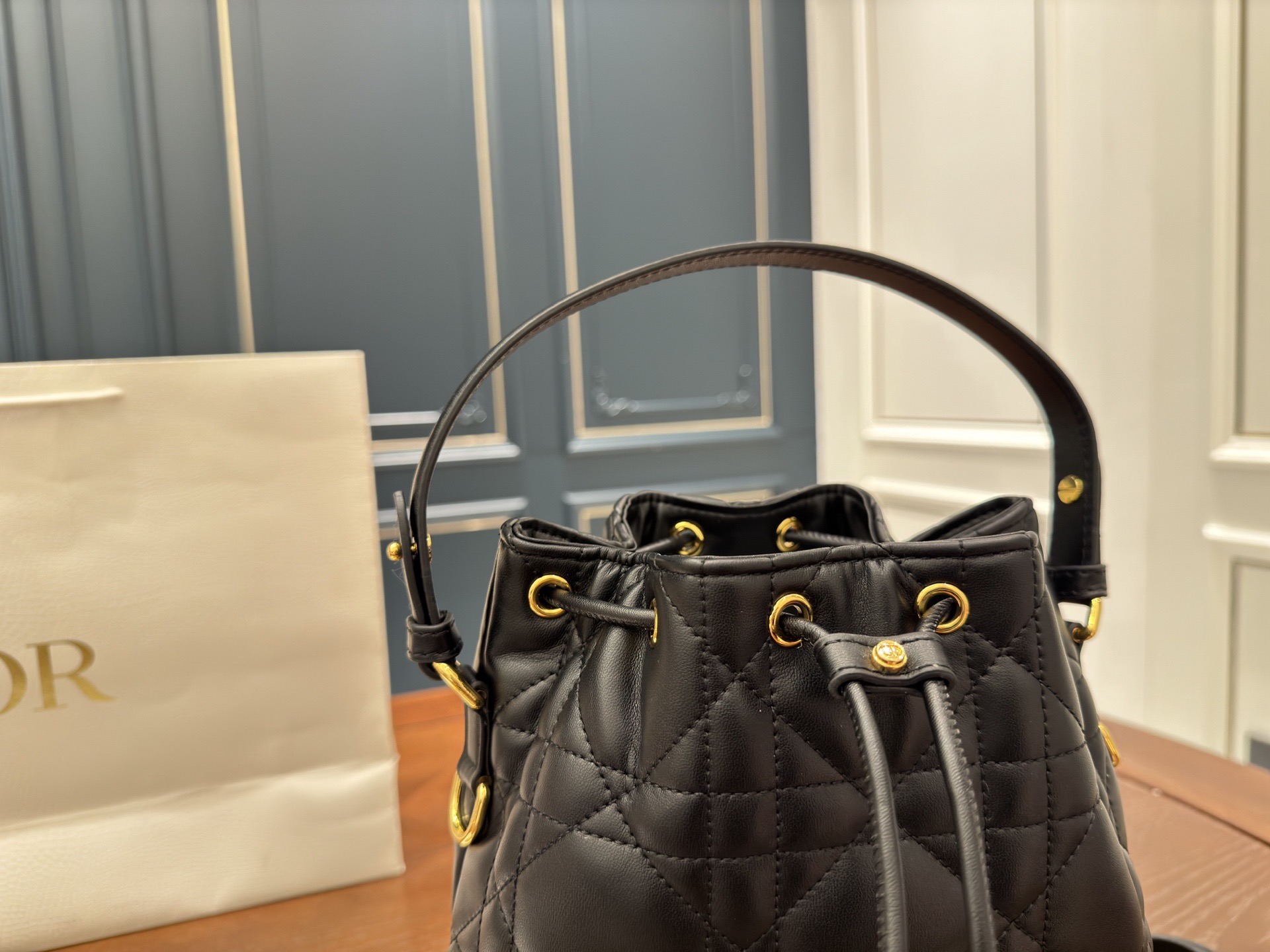 Dior