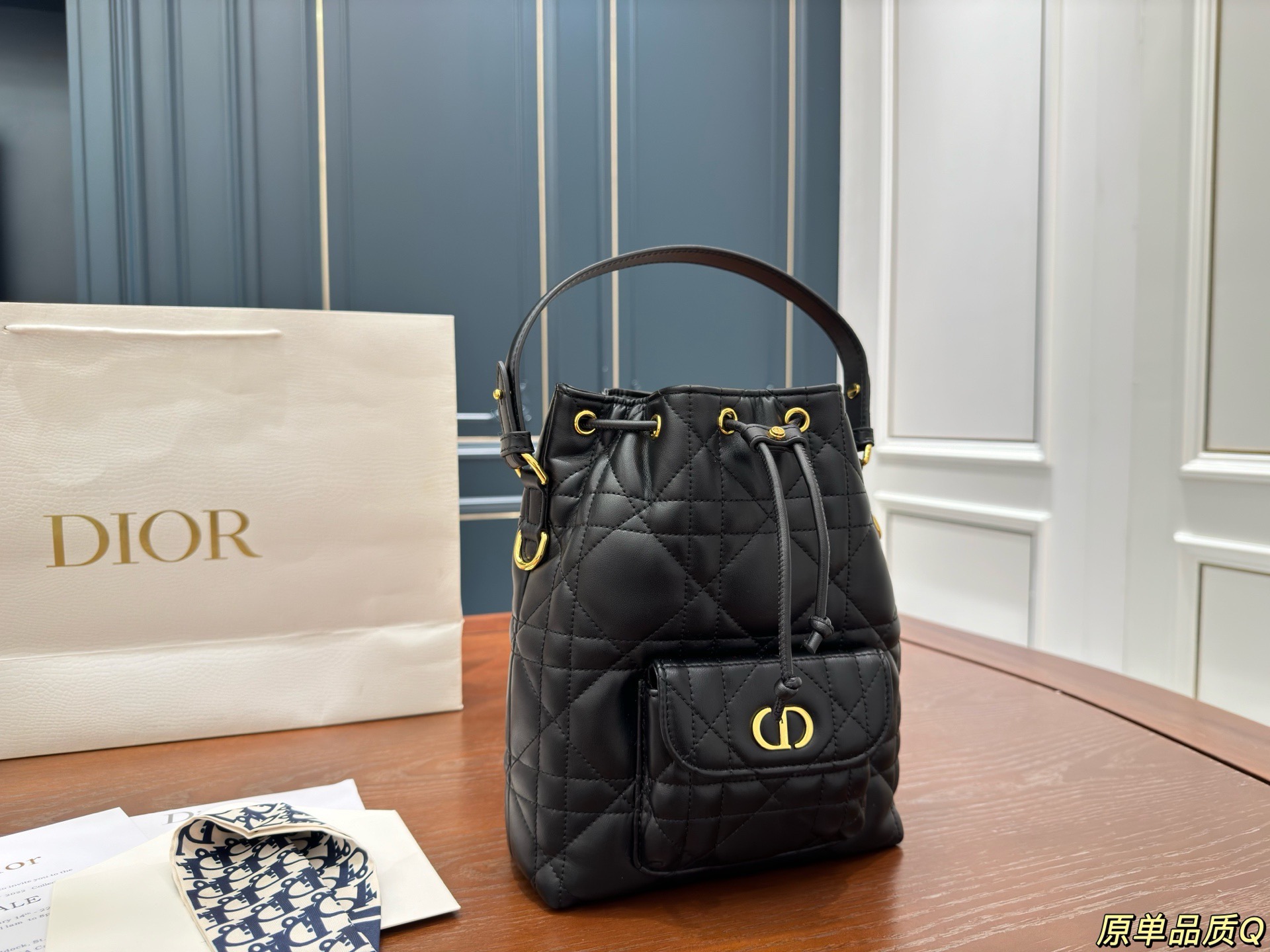 Dior