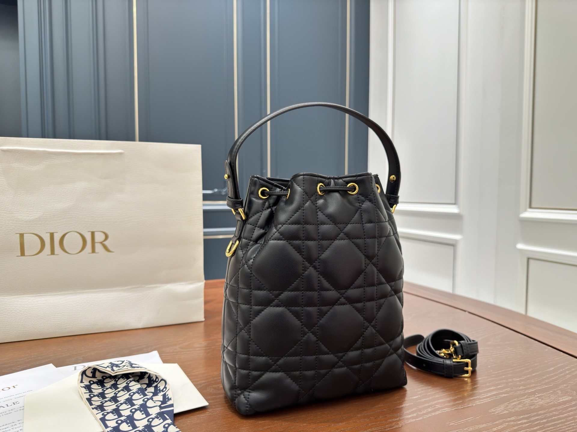 Dior